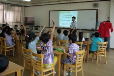 Session at elementary school 