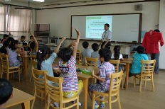 小学校での環境クイズ